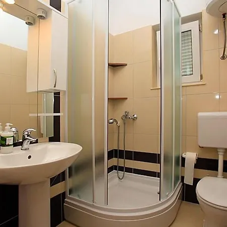 Apartmán In With Sea View, Terrace, Air Conditioning, Wifi 3423-1