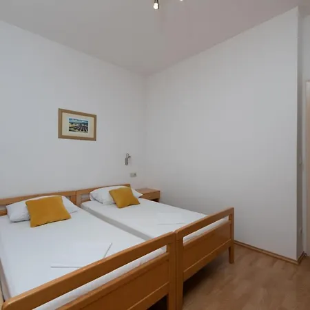 Apartmán In With Sea View, Terrace, Air Conditioning, Wifi 3423-1 Duće
