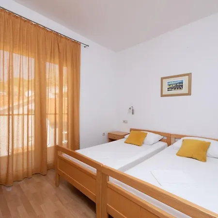 In With Sea View, Terrace, Air Conditioning, Wifi 3423-1 Duće